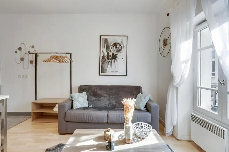 247 Suite Milan - Superb Apartment In Paris. France