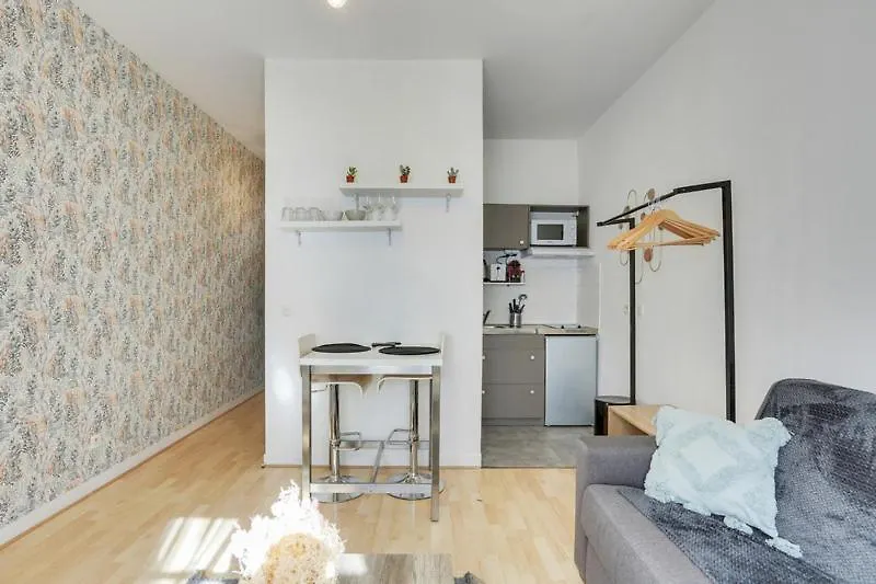 247 Suite Milan - Superb Apartment In Paris. 0*, Paris