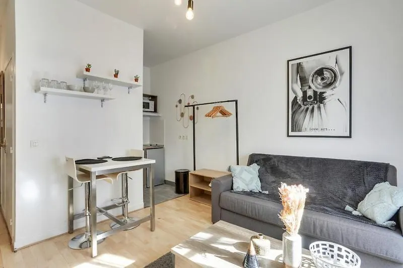 247 Suite Milan - Superb Apartment In Paris.  Paris
